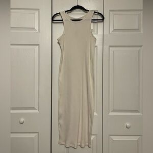 Chic Sleeveless Cream Midi Dress